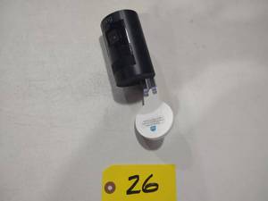 lot 26 image: Ring Elite Stick Up Cam...