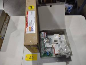 lot 52 image: DSC 1832 Security Kit...