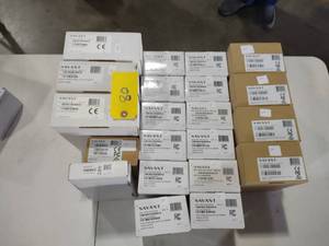 lot 80 image: Savant Lighting Accessories...