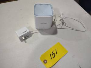 lot 151 image: D-Link M15 Wireless Router...
