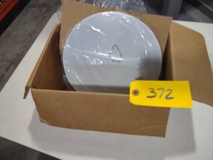 lot 372 image: (1) Elan EL-600-IC-8 Speaker...