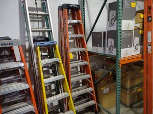 lot 561 image: Werner 8 Fiberglass Step Ladder...