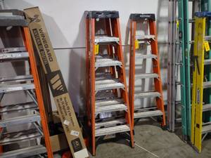 lot 568 image: Werner 6 Fiberglass Step Ladder...