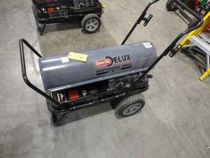 lot 576 image: Dynaglo 135,000 BTU Forced Air Fuel...