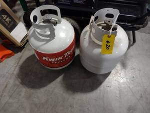 lot 620 image: (2) LP Tanks...