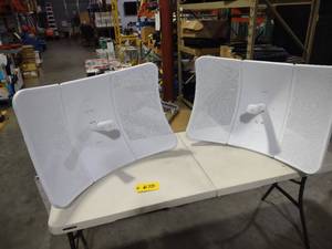 lot 675 image: Ubiquity Litebeam ACXR Wireless Poi...