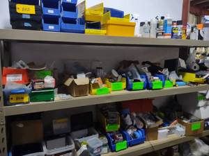 lot 806 image: Contents of Shelf Including TV Hard...