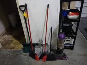 lot 825 image: Assorted Tools...