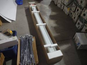 lot 5B image: Da-Lite Projector Screen