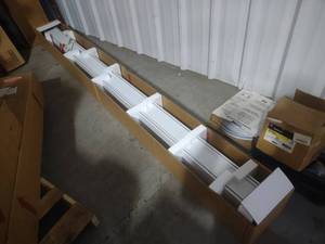 lot 5A image: Da-Lite Projector Screen