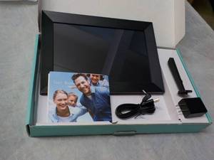 lot 9 image: Digital Picture Frame WIFI 10 Smar...