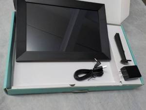 lot 10 image: Digital Picture Frame WIFI 10 Smar...