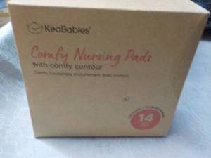 lot 23 image: 14 pack Comfy Nursing Pads...