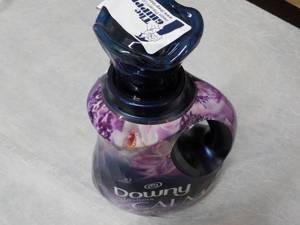 lot 41 image: 56 oz Bottles Downy infusions Calm ...