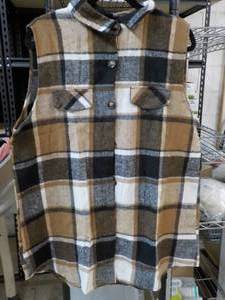 lot 52 image: Womens XXL Flannel Vest New from A...