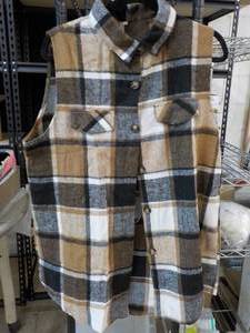 lot 54 image: Womens XXL Flannel Vest New from A...