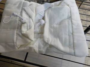 lot 65 image: Indoor Air Conditioner Cover...