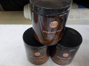 lot 107 image: 3 jars Moon Juice Magnesi-OM Berry ...