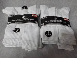 lot 192 image: 12 pair White Wear Proof Athletic S...