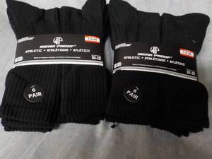 lot 198 image: 12 pair black Wear Proof Athletic S...