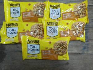 lot 212 image: 5 bags 11 oz Butterscotch Morsels...