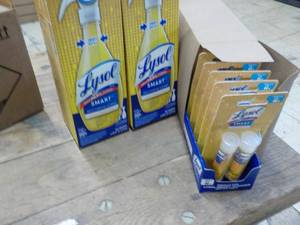 lot 219 image: 2 Lysol Smart Spray Bottles and 16 ...