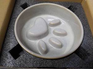 lot 256 image: 2 Woof Society 7 Pet Bowls...