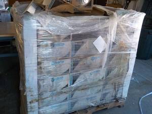 lot 296 image: Pallet of Lithonia Lighting...