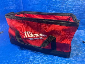 lot 31 image: Milwaukee Contractors Bag - Brand New $65 Retail