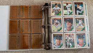lot 168 image: 1988 Topps Baseball Card Binder