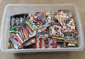 lot 189 image: Bulk 90s Pro Set Football & Other Misc Cards (Emmitt Smith RC)