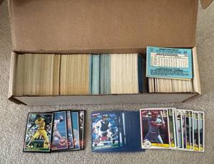 lot 203 image: Misc 1982, 1985, 1986 Donruss Baseball�Cards