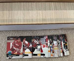 lot 204 image: 1991 NHL Pro Set Bulk Hockey Cards