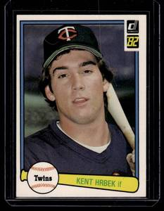 lot 113 image: Kent Hrbek RC 1982 Donruss #557 Rookie Vintage Baseball Card