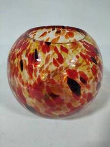 lot 27 image: MCM Vibes Glass Art Vase