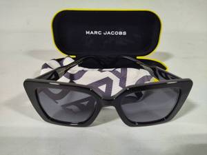 lot 20 image: Marc Jacobs Sunglasses wCase New