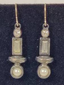 lot 56 image: Patricia Locke Art Deco Drop Earrings