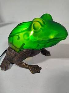 lot 19 image: Vintage Stamped Sadek MetalGlass Frog Lamp