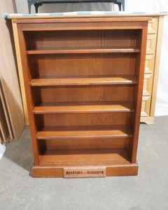 lot 7 image: Wooden Book Case.