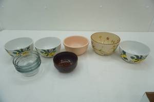 lot 23 image: Ceramic, Stoneware, and Glass Bowls