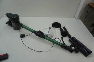 lot 33 image: Laresar Cordless Vacuum Cleaner. Elite 2