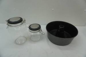 lot 53 image: Angel Food Cake Pan & Glass Clamp Top Jars