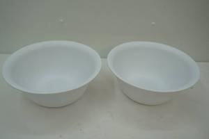 lot 59 image: 2 Large Mixing or Serving Bowls. 6 qt Sterilite