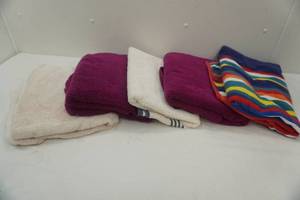 lot 60 image: Bath Towels & Beach Towels