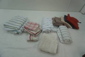 lot 90 image: Dish Cloths and Towels