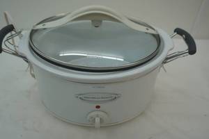lot 118 image: Hamilton Beach Crock Pot.