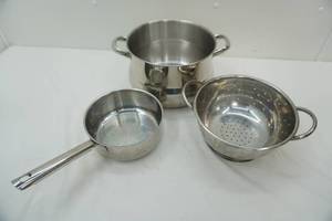 lot 123 image: Stainless Steel Kettle, Strainer, and Sauce Pot
