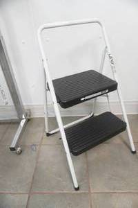 lot 187 image: Folding 2 Step-Step Stool