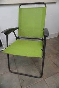 lot 188 image: Folding Lawn Chair