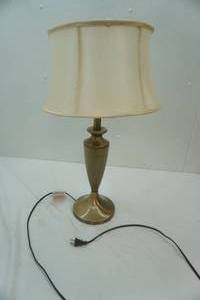lot 192 image: Table Lamp 26 tall